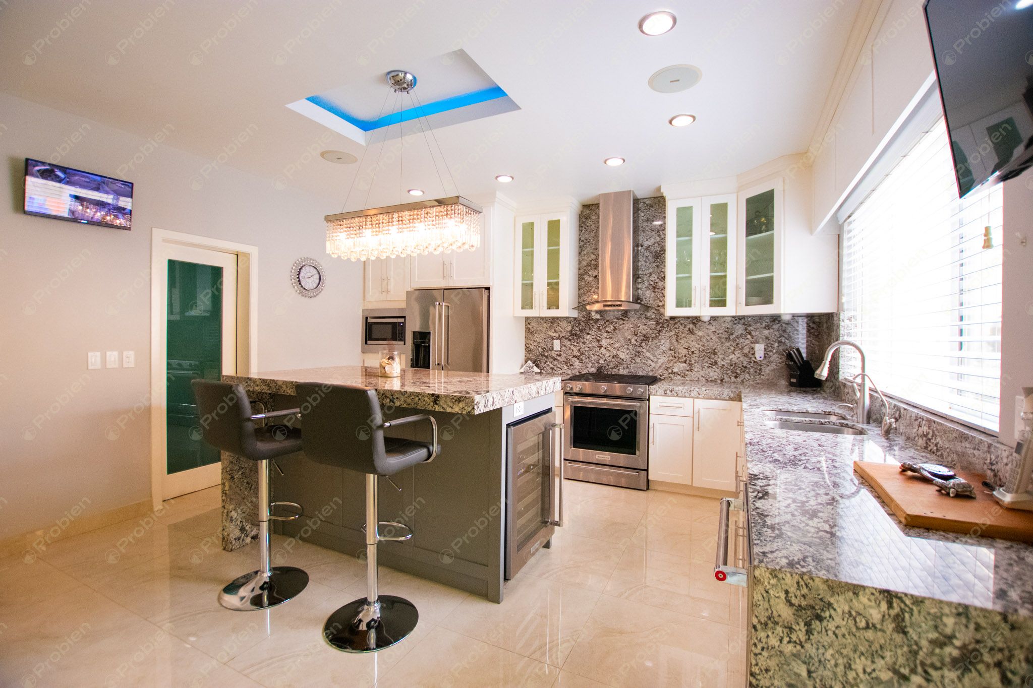 Casa de Lujo en Venta en San Marino – Vista al Mar, Elevador y Acabados Premium - Foto 12 de 37