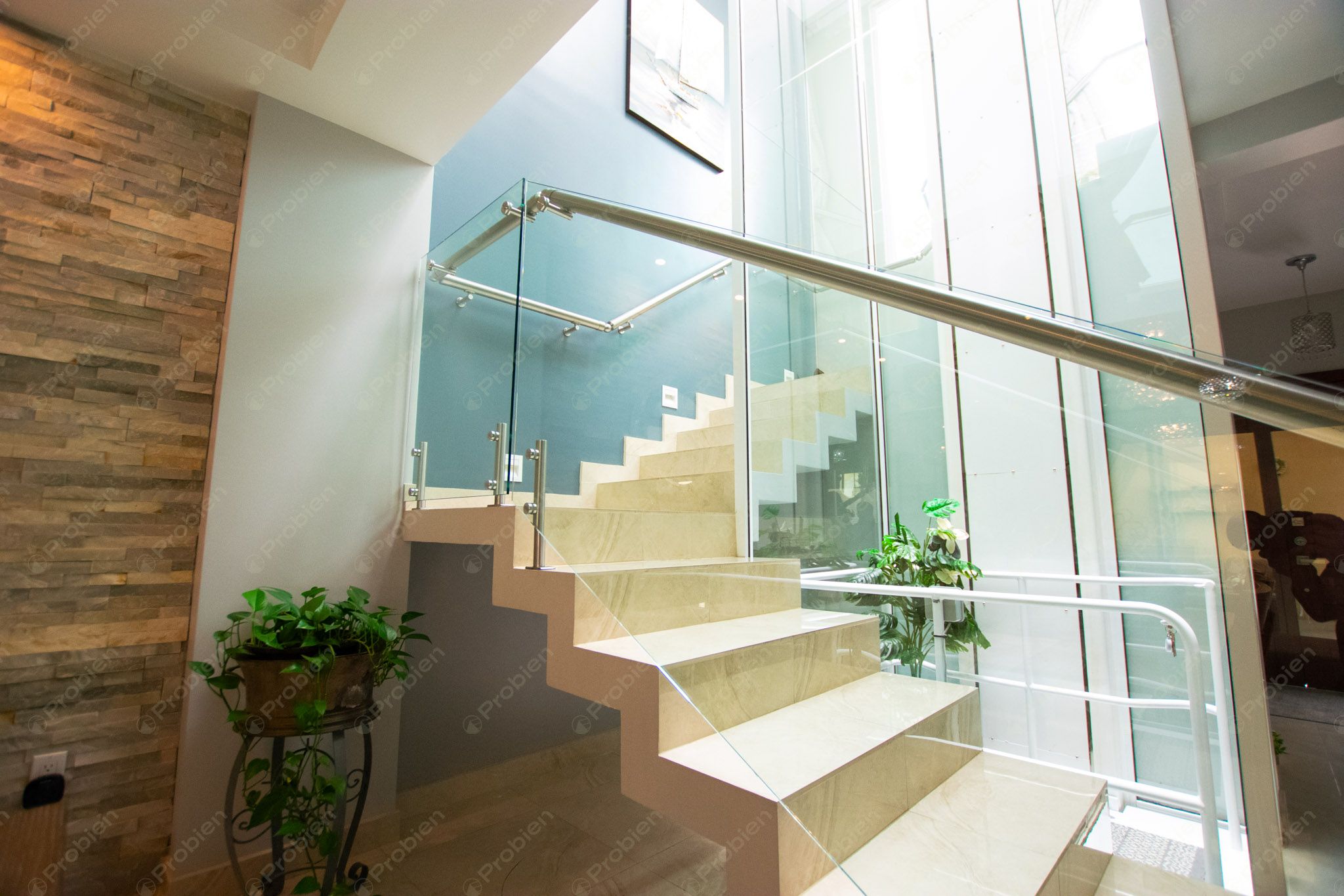 Casa de Lujo en Venta en San Marino – Vista al Mar, Elevador y Acabados Premium - Foto 9 de 37