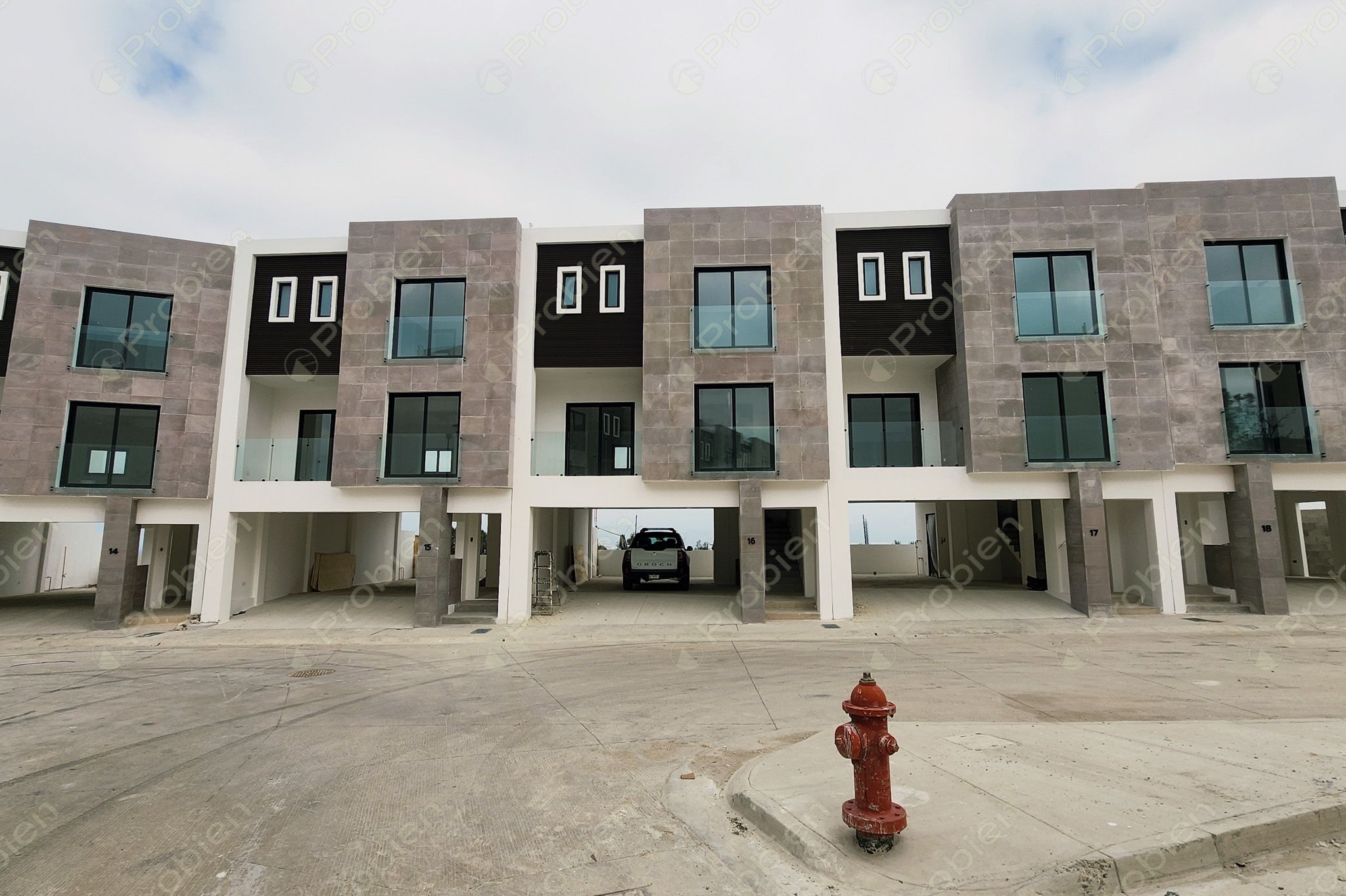 Privada de 37 Casas en venta en Altum Agua Caliente, privada en Hacienda Agua Caliente con modelos desde 178 m² en Tijuana - Foto 2 de 32