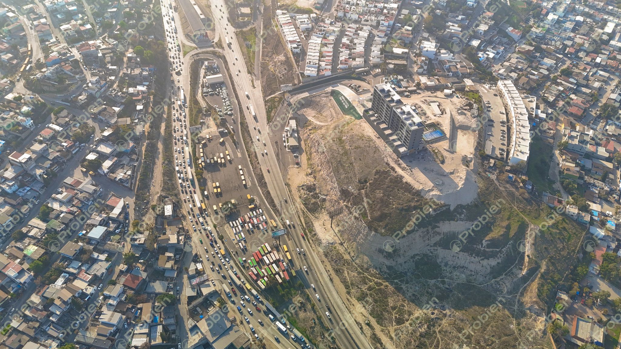 Terreno en Venta en Libramiento Sur - 1.1 ha con Potencial Residencial y Comercial - Foto 11 de 24