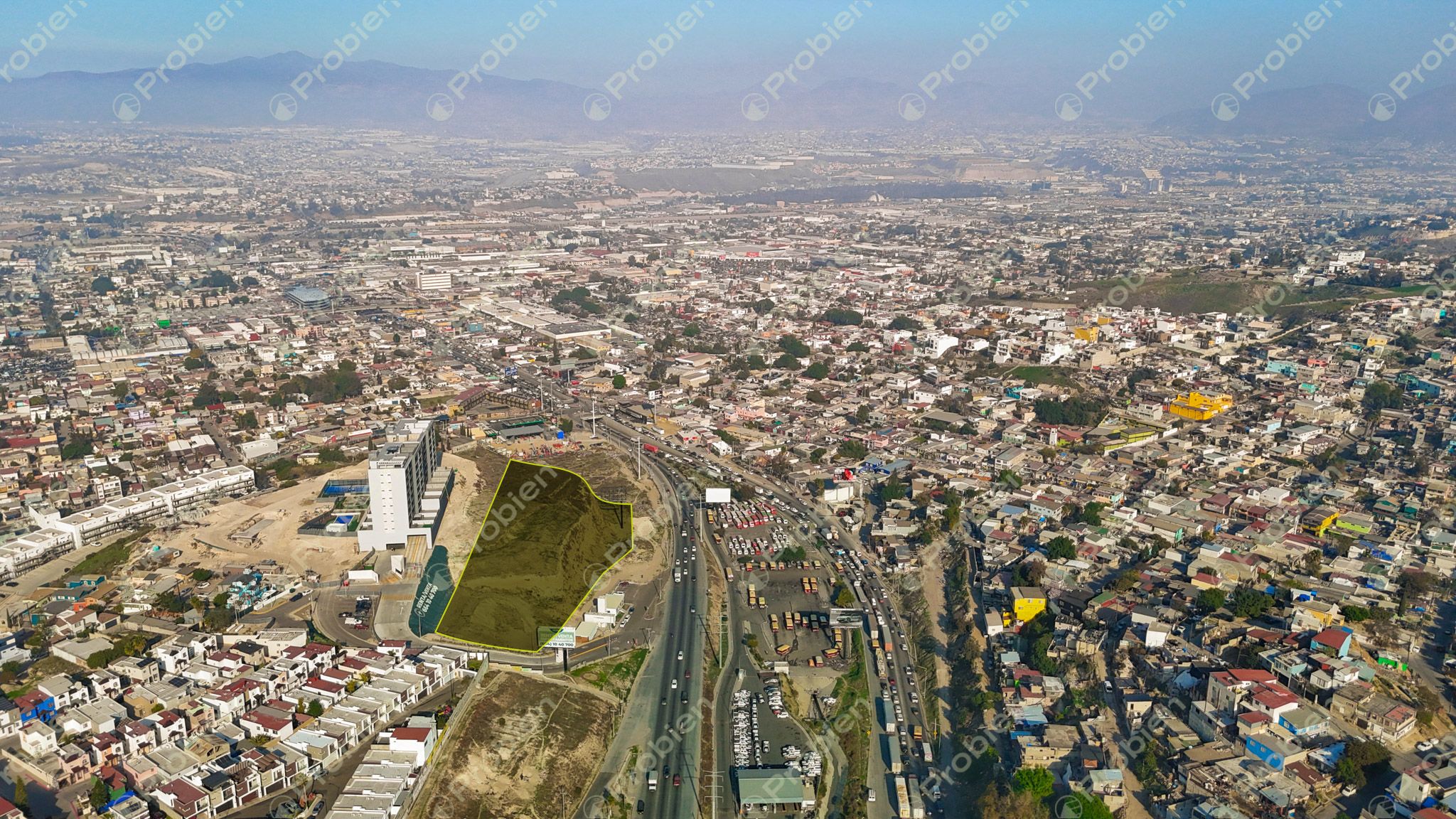 Terreno en Venta en Libramiento Sur - 1.1 ha con Potencial Residencial y Comercial - Foto 16 de 24