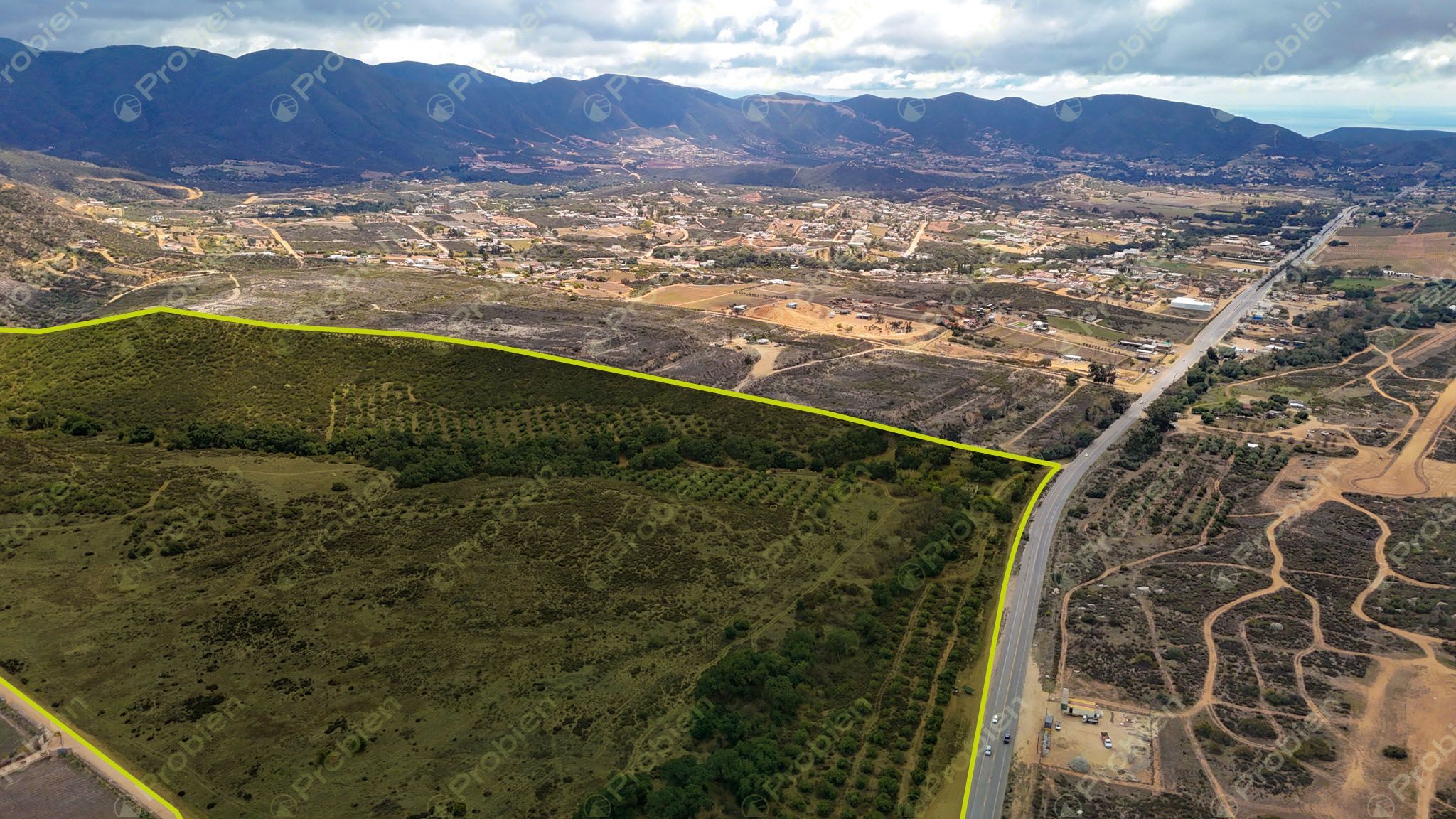 Terreno en Venta en el Valle de Guadalupe - Ideal para Desarrolladores - Foto 3 de 11