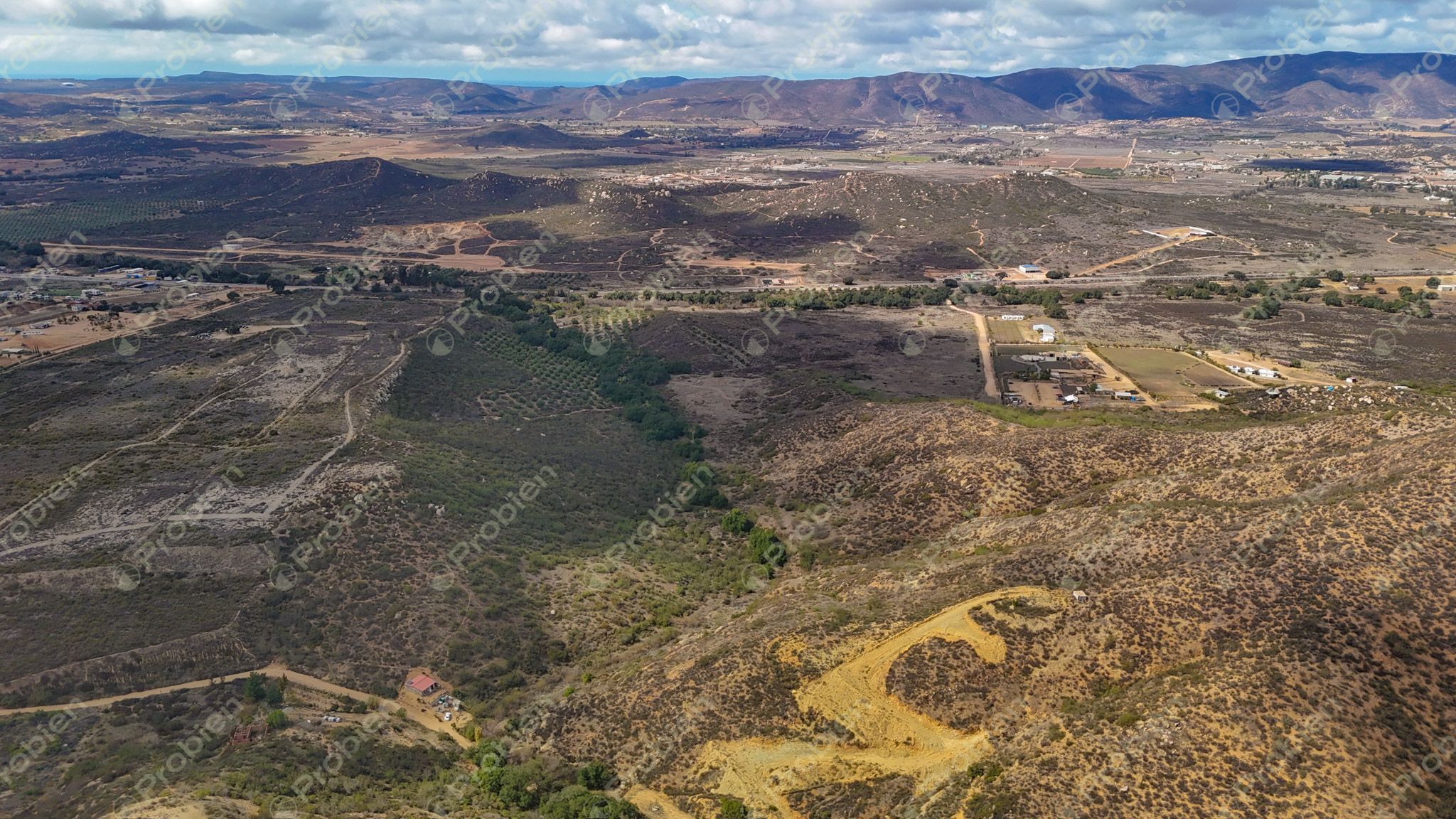 Terreno en Venta en el Valle de Guadalupe - Ideal para Desarrolladores - Foto 8 de 11