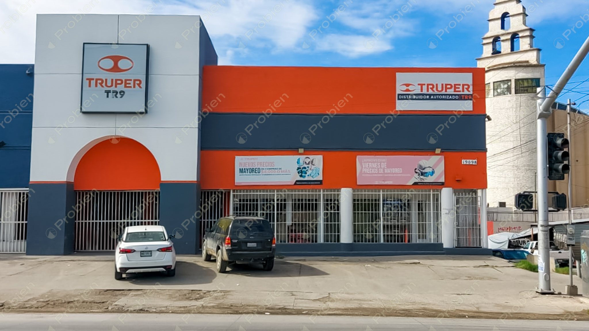 Local comercial en renta sobre Avenida Insurgentes en Tijuana con amplia superficie