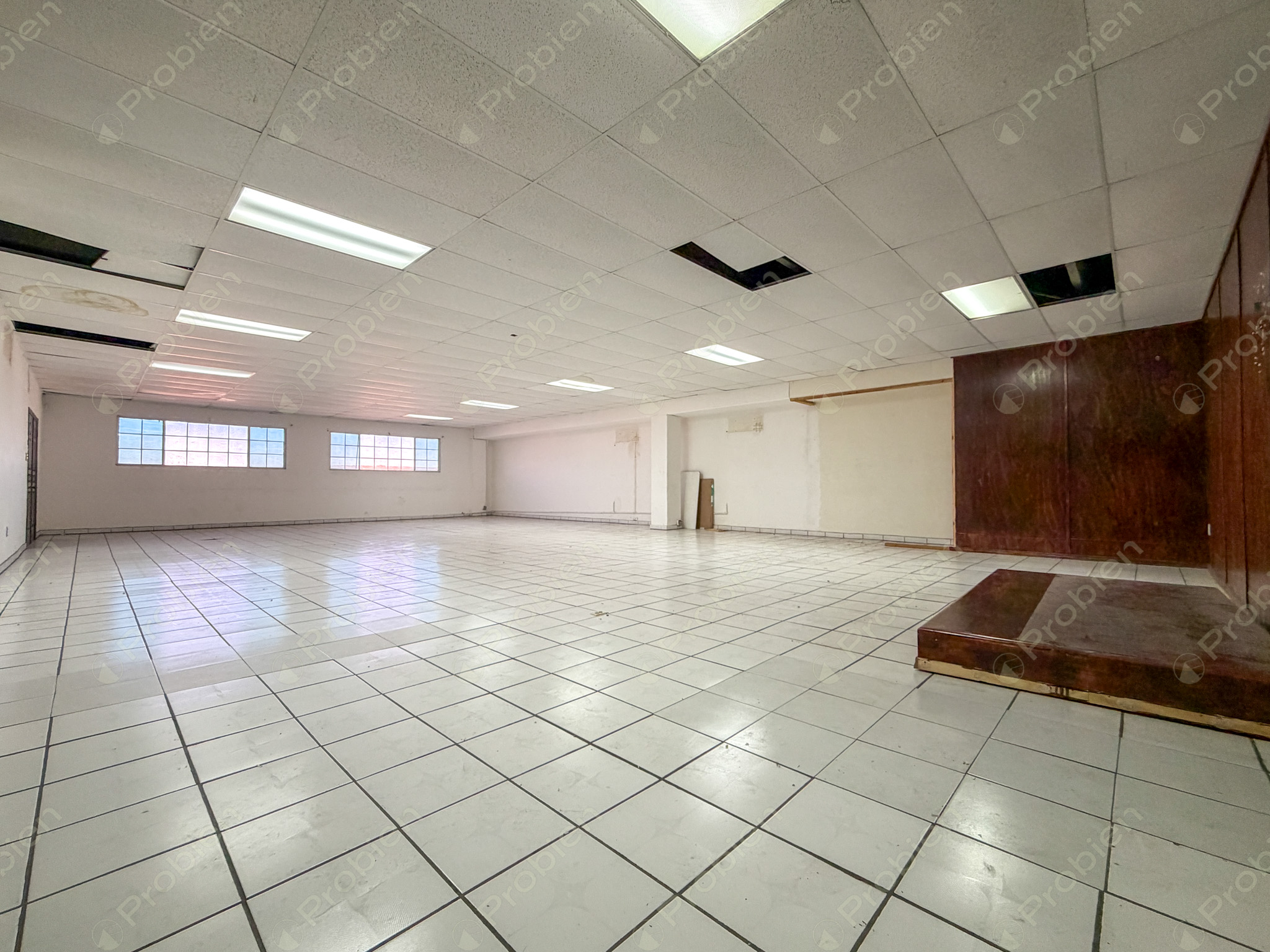 Espacio corporativo en renta en Calle Novena, Zona Centro Tijuana, nivel completo de 600 m² - Foto 3 de 13